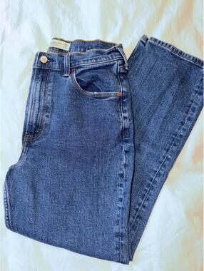 Abercrombie & Fitch The Ankle Straight Ultra High Rise Jeans Blue Size 28/6